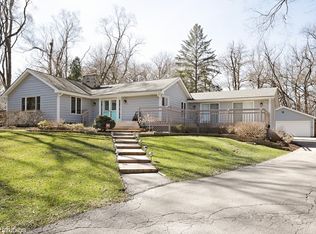 7043 N Willow Spring Rd, Long Grove, IL 60060