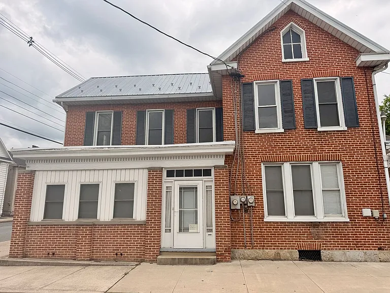 301 Lincoln Way W — Photo 1