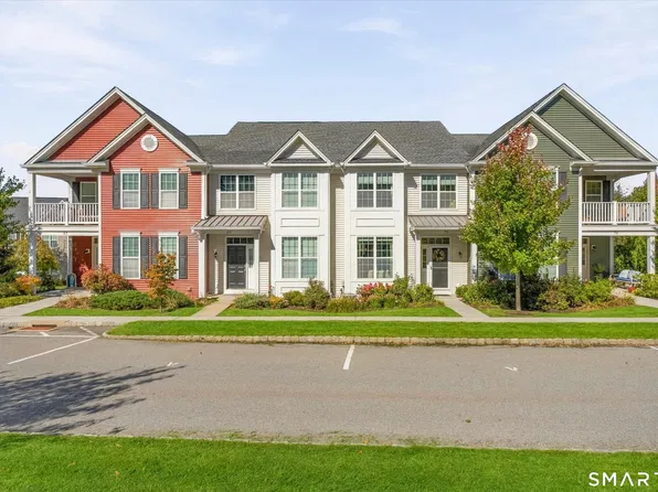 71 Warrington Round #71, Danbury, CT 06810