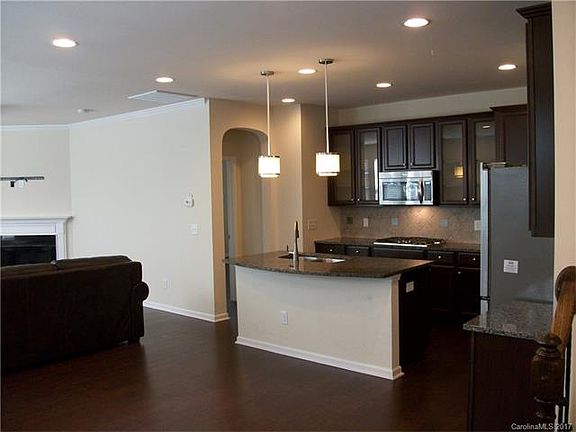 5th image of 6032 Glenmore Garden Dr #31
