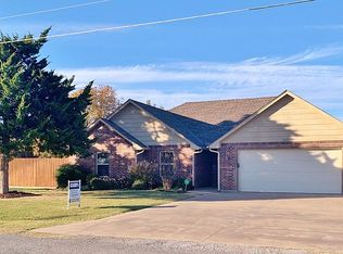 613 NW Elm Ave, Cache, OK 73527