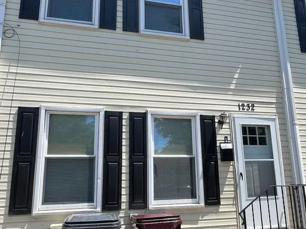 1232 Forrest St, Wilmington, DE 19802