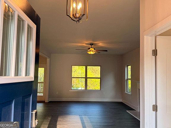 4th image of 456 Magnolia Grove Pl