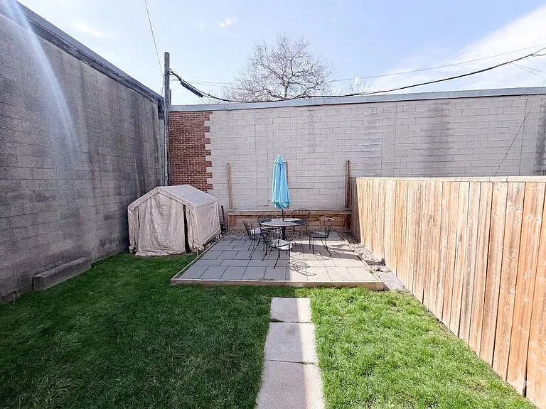 11 Lincoln St — Photo 9