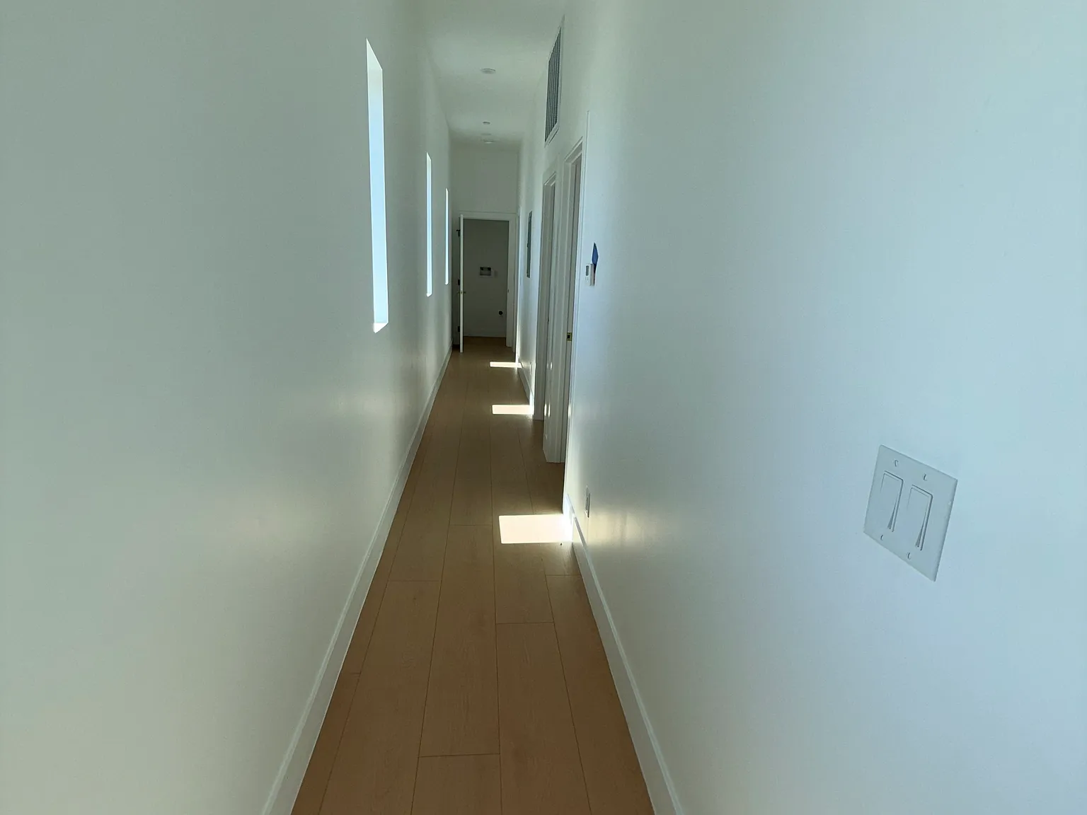 4 bed, 4.5 bath, 1902 sqft, $4,995 — Photo 3