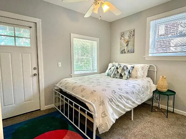 4557 Flad Ave #2E — Photo 8