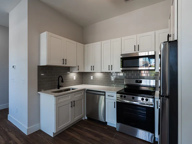 Seven 50 MLK — Photo 20
