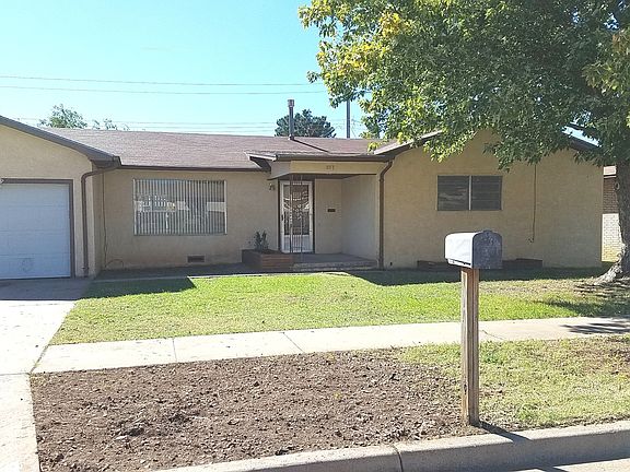 2nd image of 817 W Yucca Ave