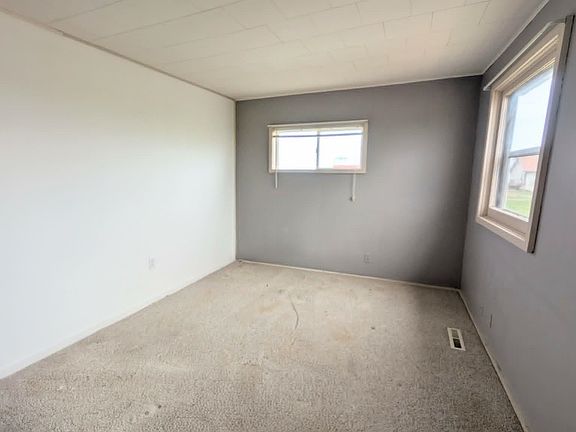 3rd image of 3195 190th Ave