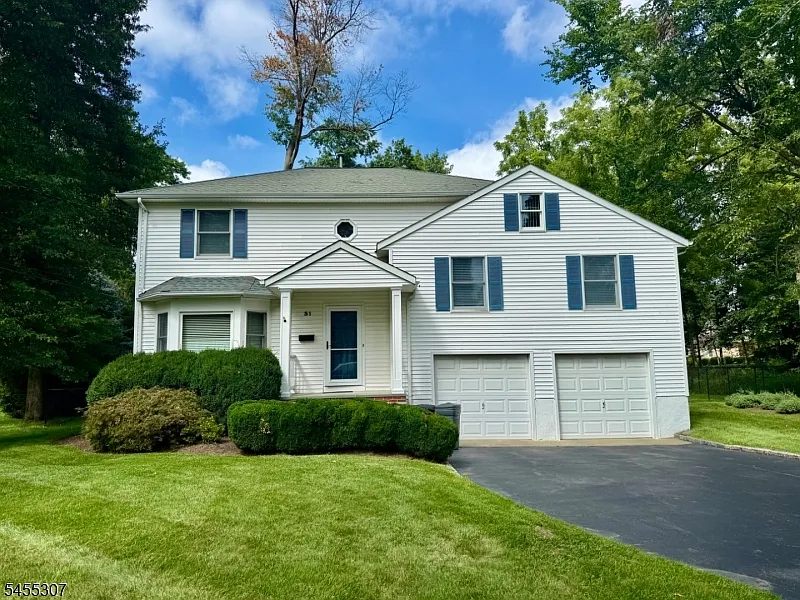 31 Hillside Ave