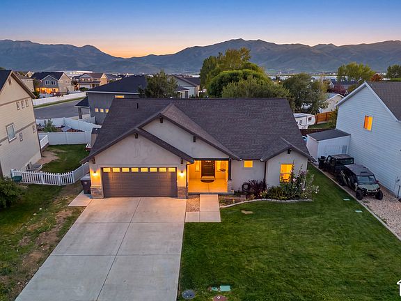 2nd image of 2092 S 150th St E