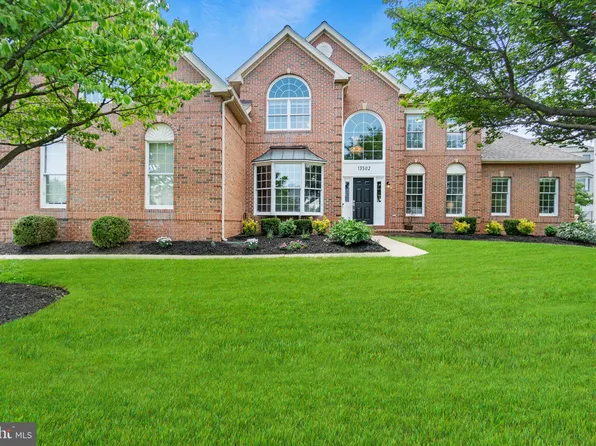 13502 Deerbrook Dr, Potomac, MD 20854