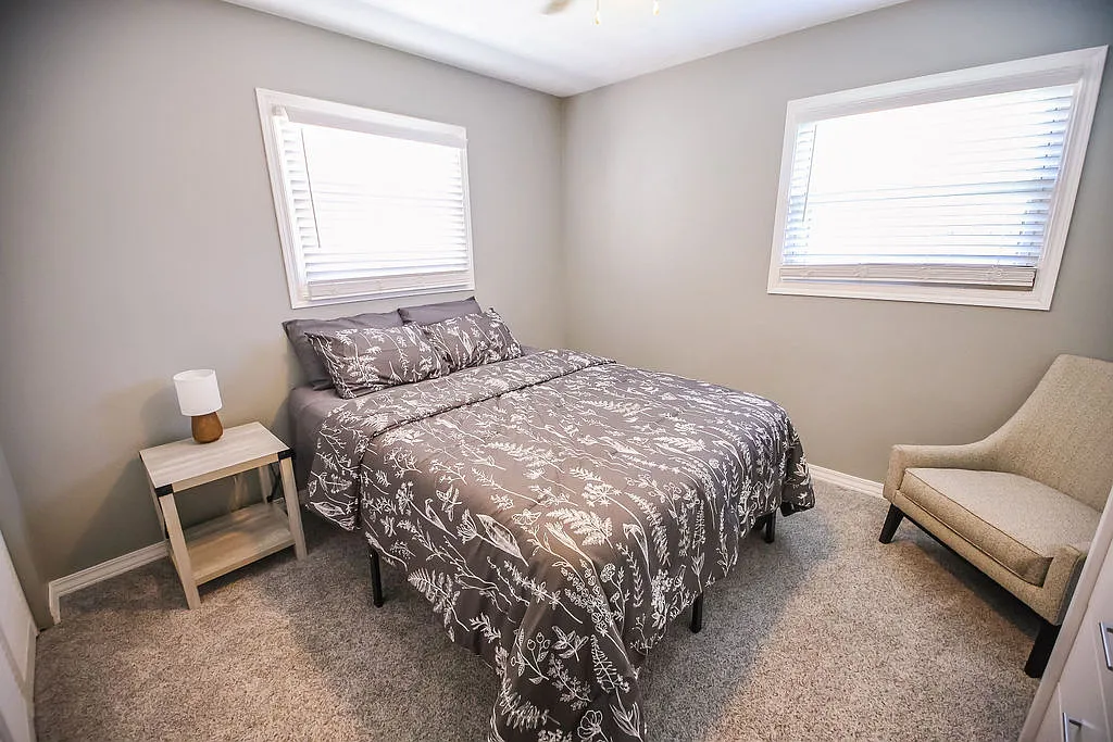 3 bed, 1176 sqft, $3,250 — Photo 4