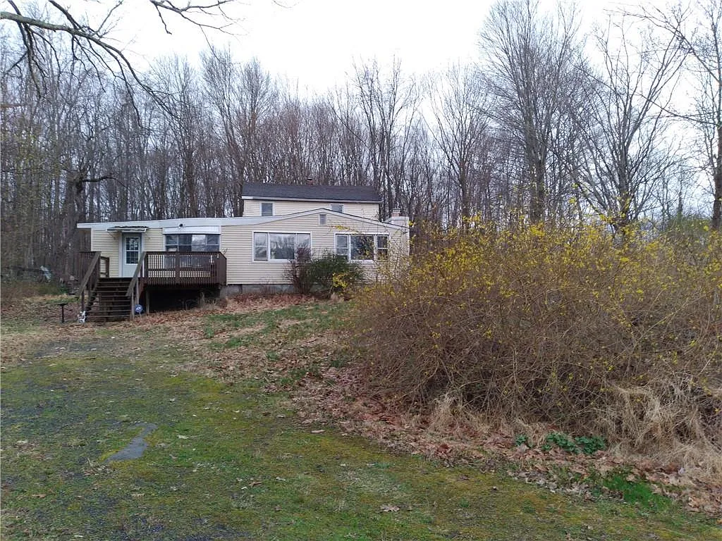 281 Howells Road photo 1