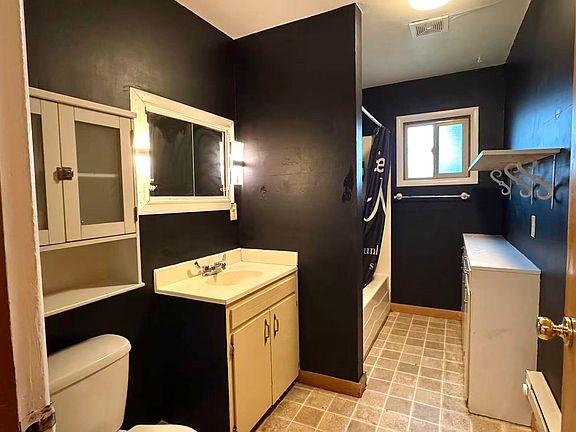 2nd image of 32600 Fur Rd