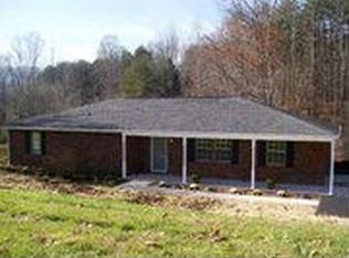 498 Tionesta Dr, Jacksboro, TN 37757