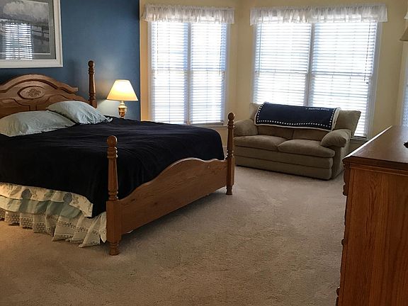 5th image of 107 Holly Springs Dr