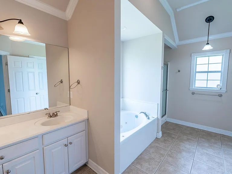 2523 Brookhaven Dr — Photo 6