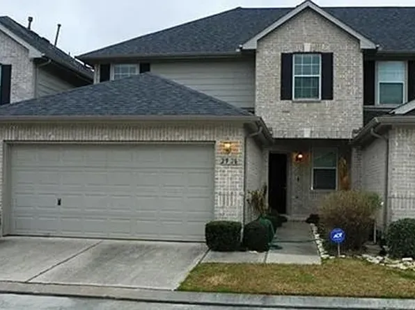 2926 Meadowglen Crst, Houston, TX 77082