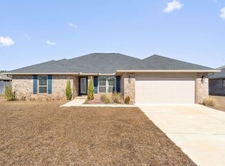 2047 Broad St, Crestview, FL 32536