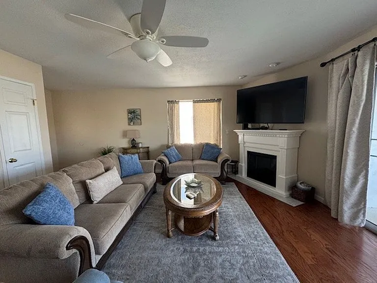 1800 Clubhouse Dr #36 — Photo 8