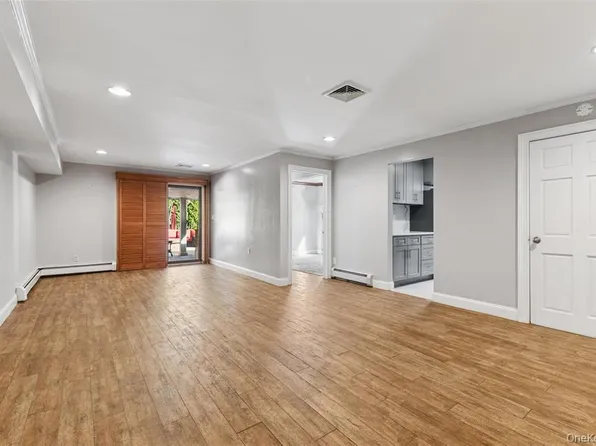 164-53 85th Street image 31 of 40