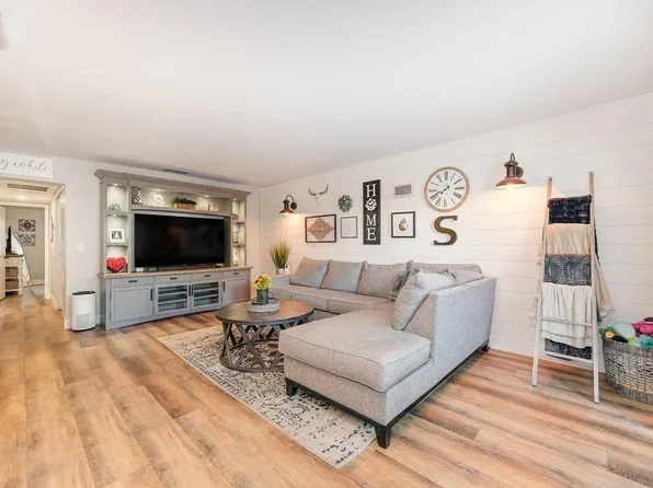 4839 Vir Mar St APT 7, Fair Oaks, CA 95628
