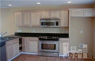 2nd image of 517 S Fifth #B