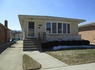 6808 N Sauganash Ave, Chicago, IL