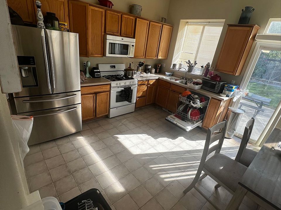 2nd image of 5550 Daybreak Dr