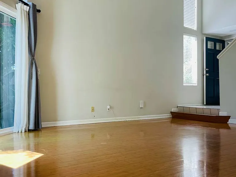 267 Stanford Ct #110 — Photo 5