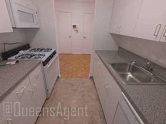 4th image of 143-09 Barclay Ave #3C