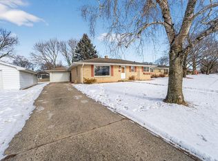 532 Rose Ann DRIVE, Burlington, WI 53105