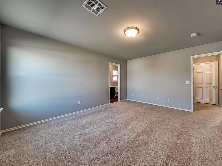 2600 Chittick St — Photo 8