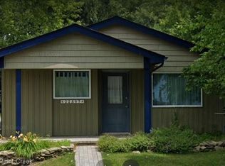 22507 Gordon Rd, Saint Clair Shores, MI 48081