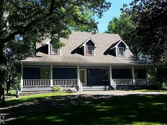 2nd image of 2580 Tamarack Ct