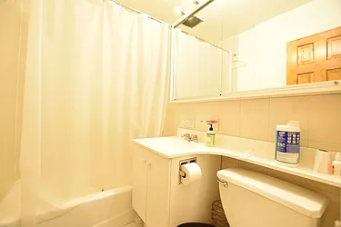 Rented by Street Realty Brokerage LLC