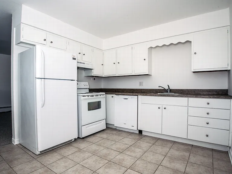 RiverWalk Apartments — Photo 26