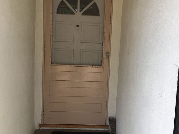 3rd image of 842 David Dr