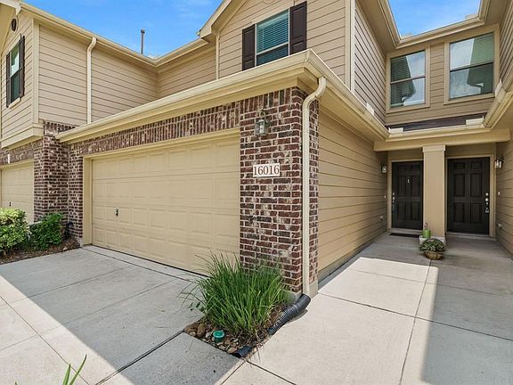2nd image of 16016 Sweetwater Fields Ln
