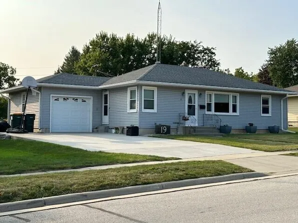 19 Wilson AVENUE, Fort Atkinson, WI 53538