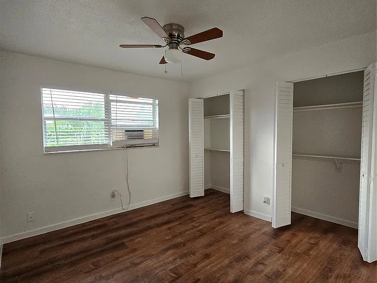 20 NW 7th Ave #6 — Photo 11