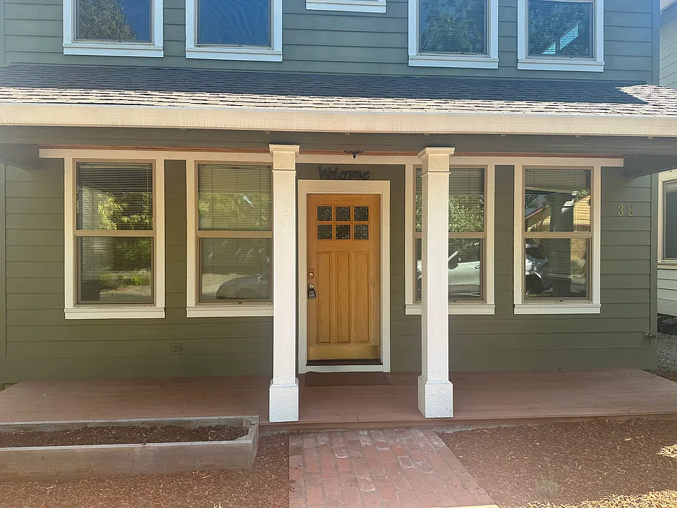 38 Logan Way