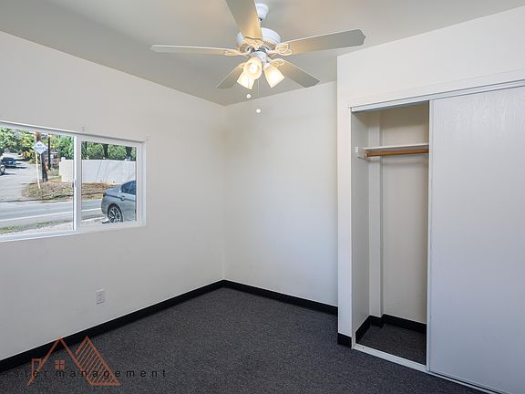 3rd image of 2133 Metcalf St #B