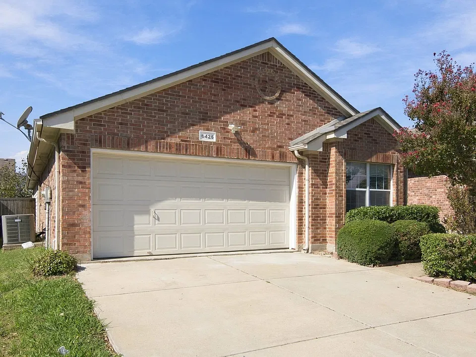 6425 Regina Dr