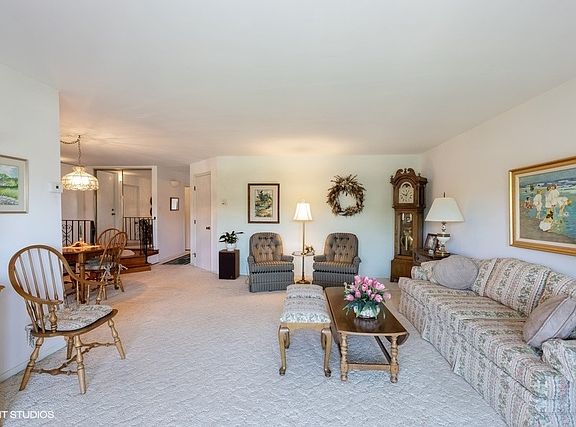 2nd image of 1440 Tanglewood Dr #D
