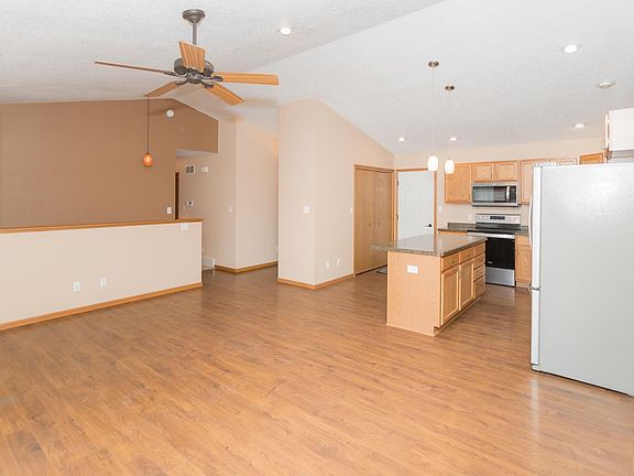 4th image of 3610 Viola Dr