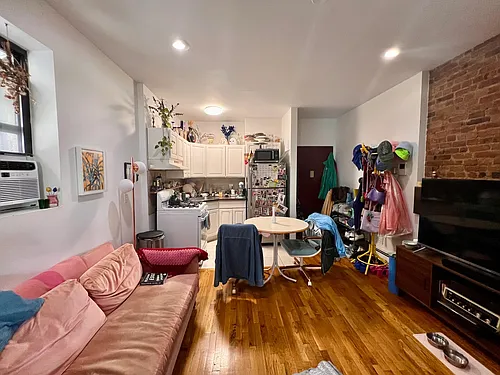 651 Marcy Ave #2R Photo 1
