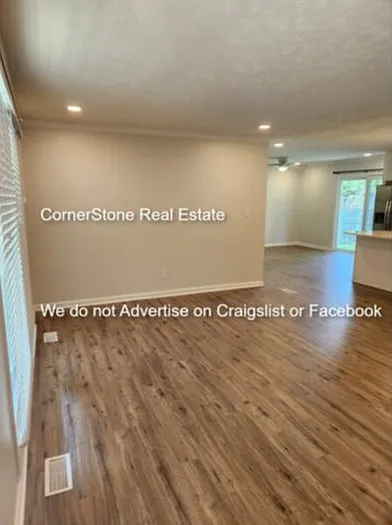 3 bed, 2.0 bath, 1401 sqft, $1,700 — Photo 2