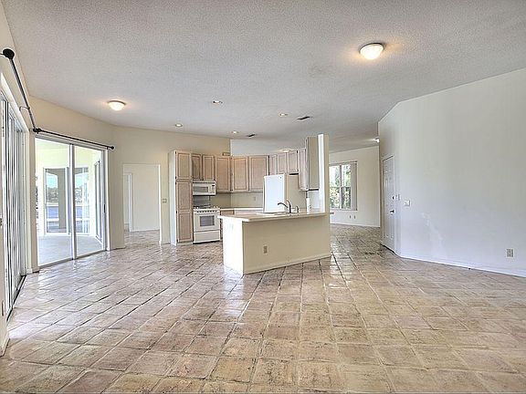 4th image of 6405 Winding Lake Dr